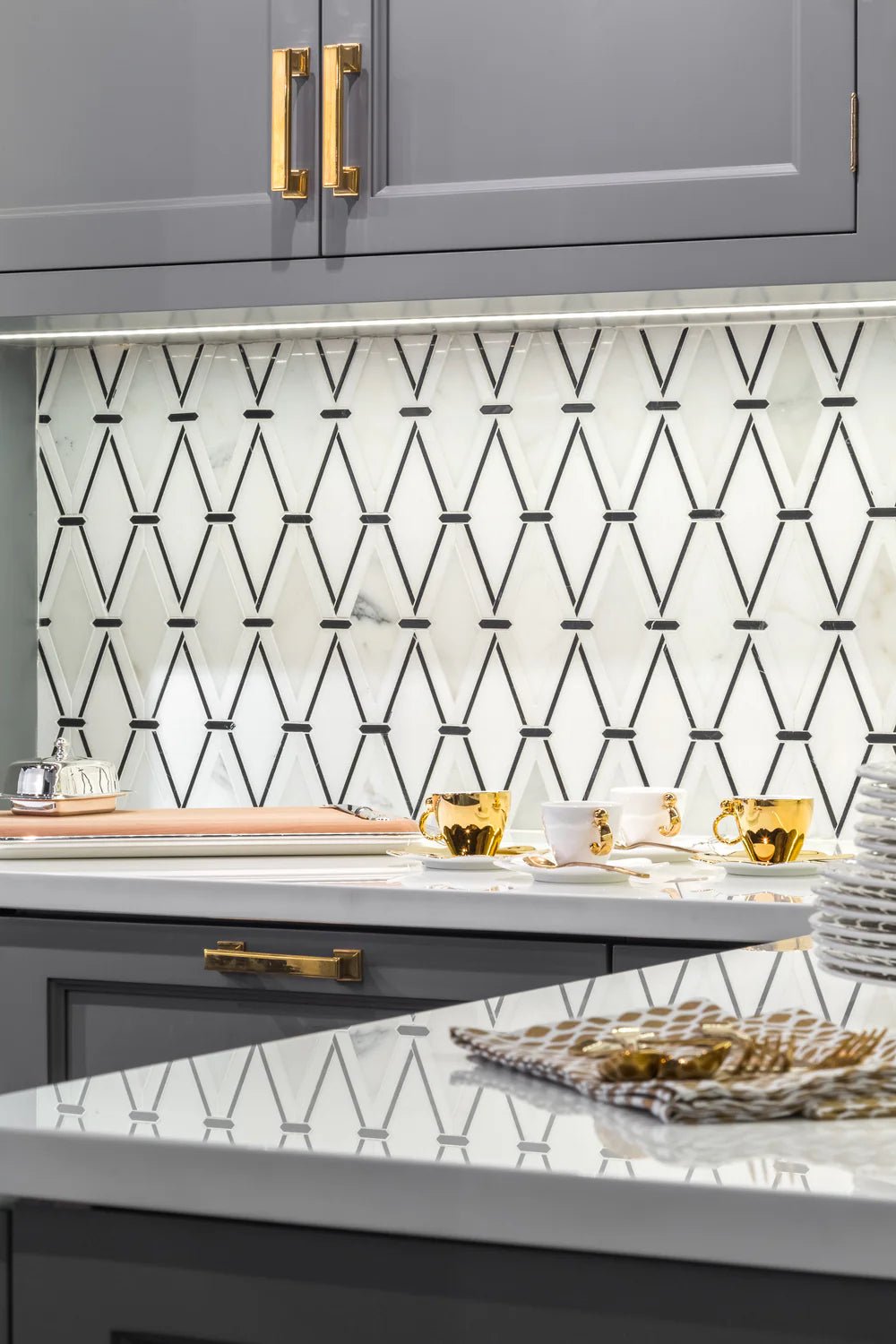 Rialto Beige Waterjet Mosaic Artistic Tile - Zicana Boutique - 2