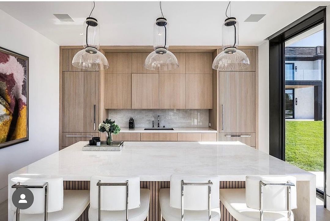 White Crystal Gemstone Zicana Boutique - Zicana Boutique - 2