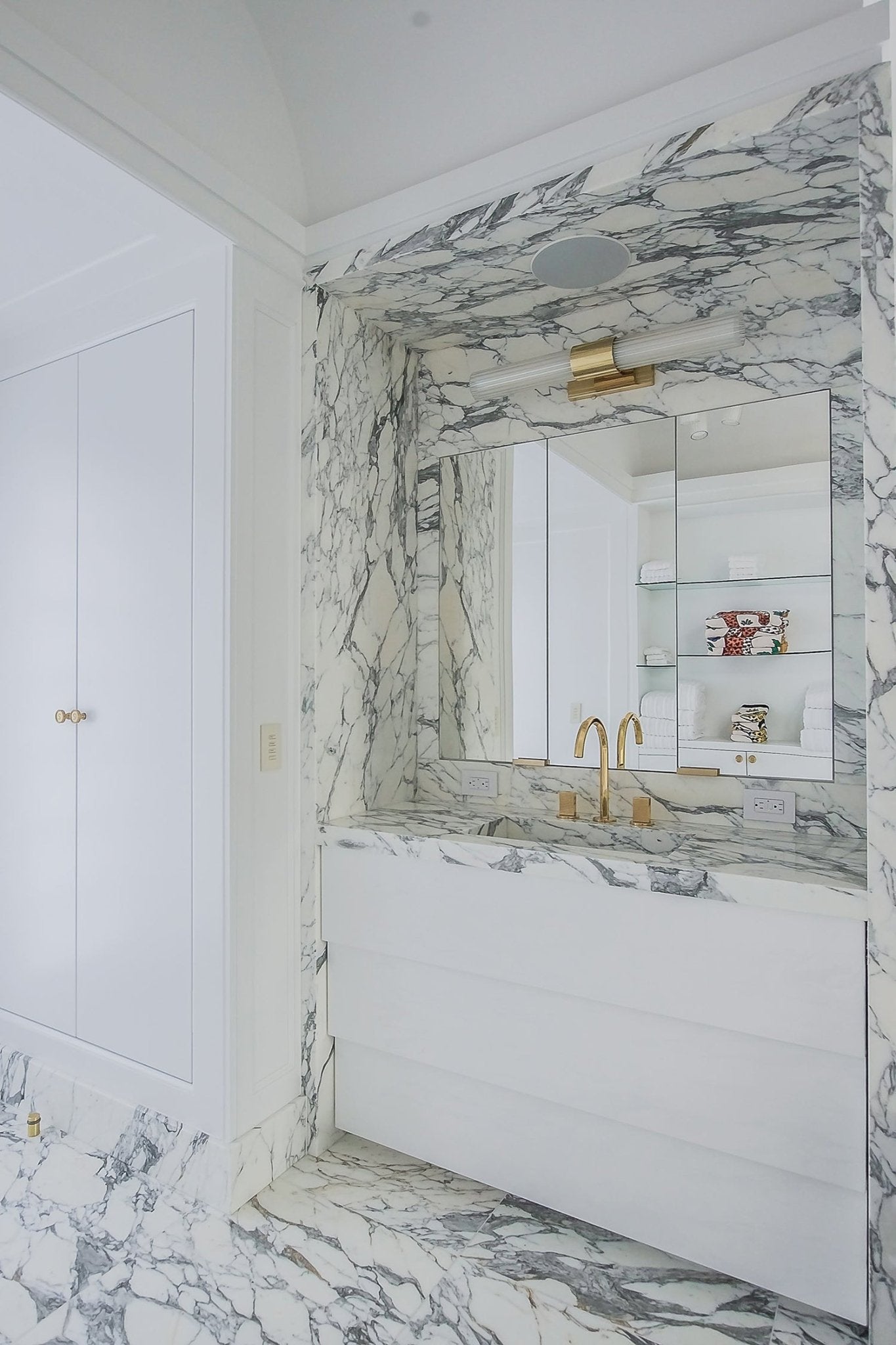 Arabescato Corchia Extra Marble Antolini - Zicana Boutique - 4