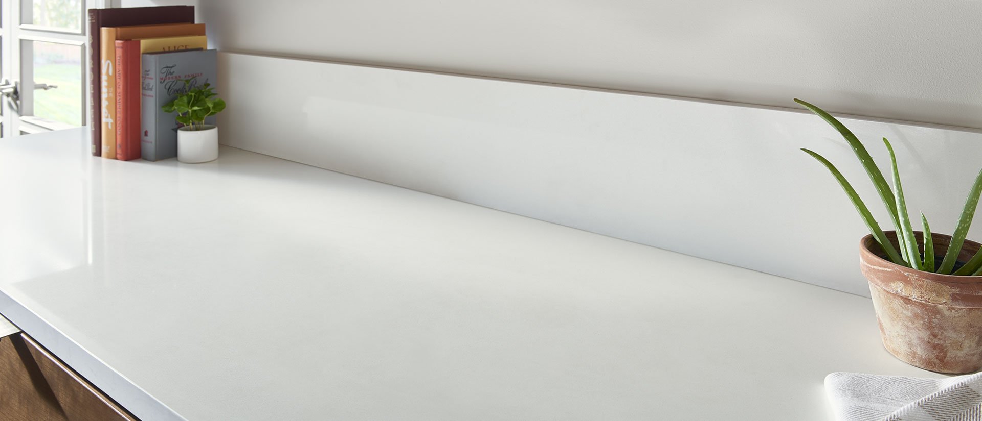 Arctic White Msi Q MSI - Zicana Boutique - 5