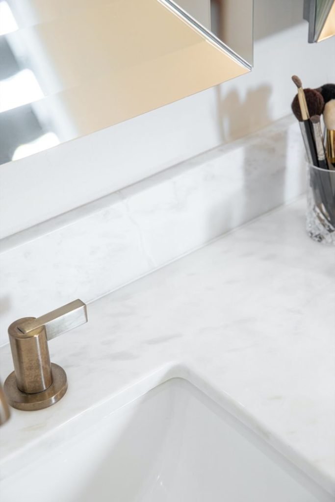 Bianco Rhino Marble Zicana Boutique - Zicana Boutique - 11