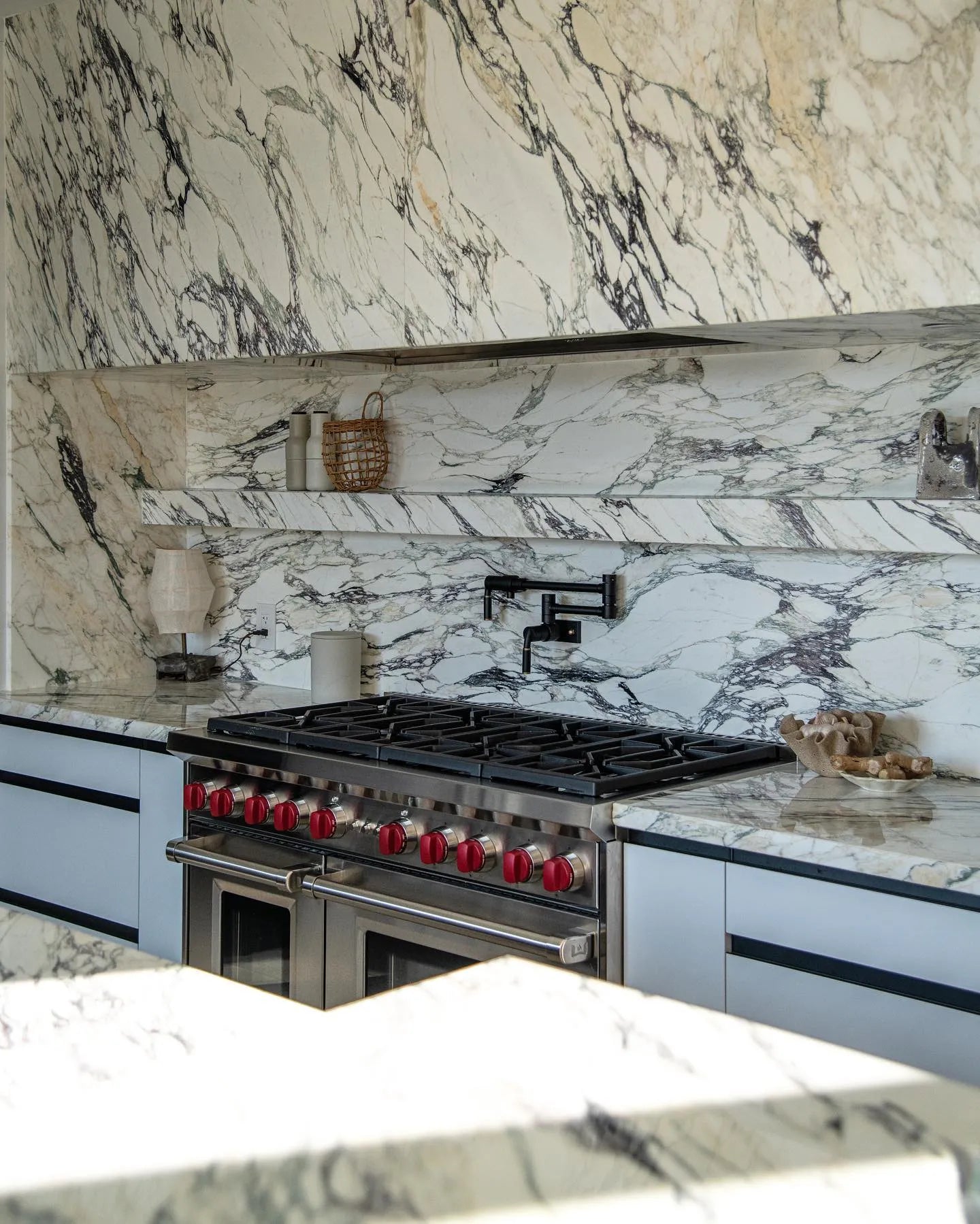 Calacatta Monet Vintage Marble Zicana Boutique - Zicana Boutique - 2