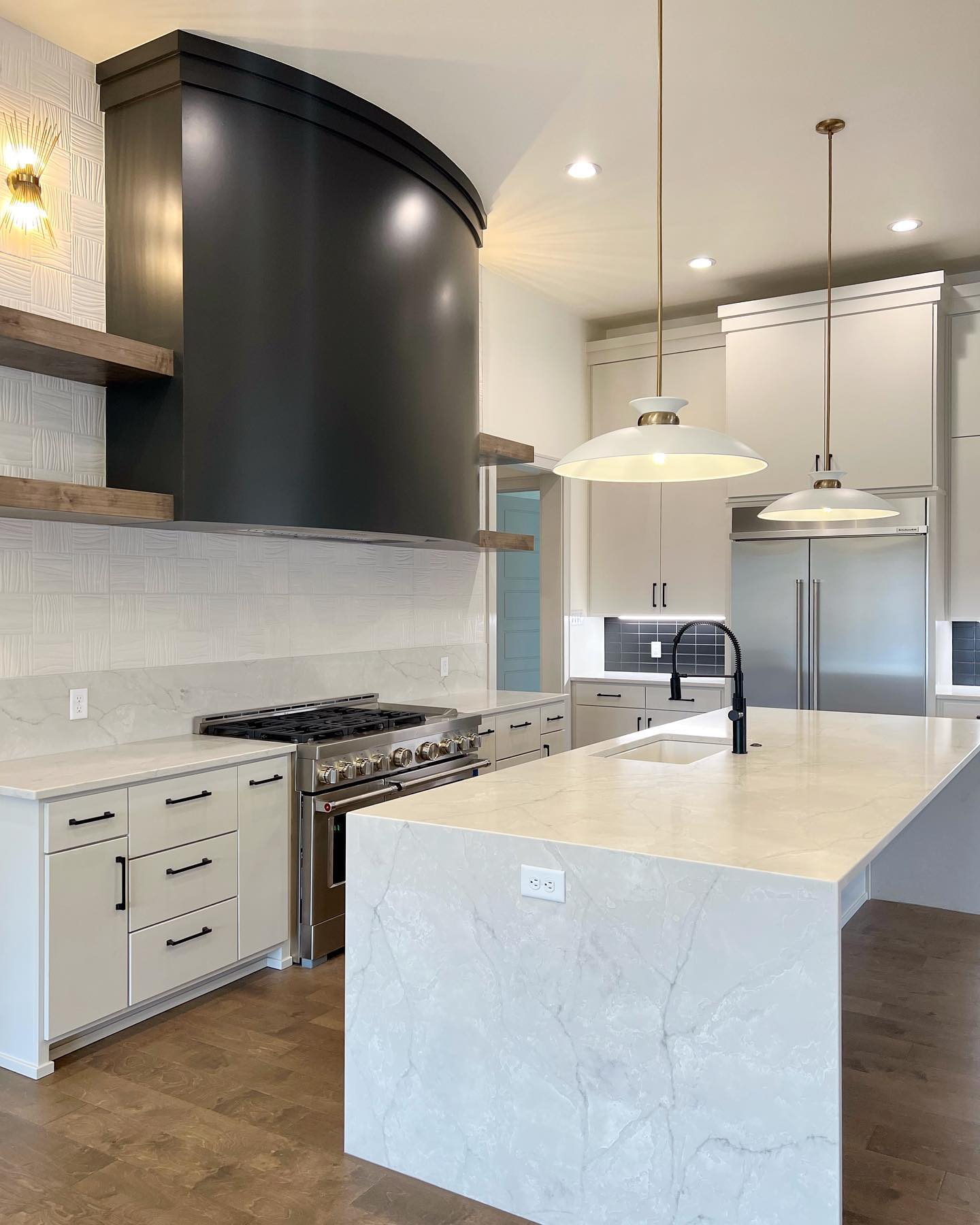 Calacatta Versailles Msi Q MSI - Zicana Boutique - 3