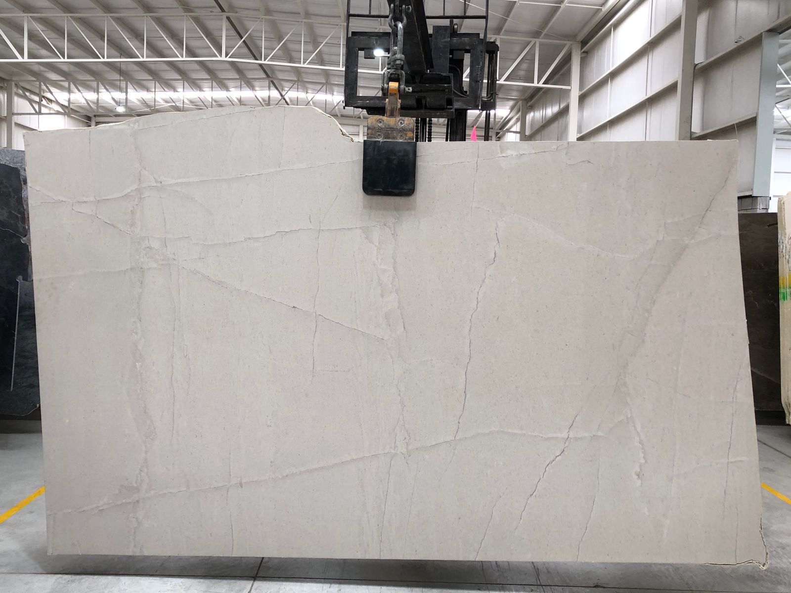 Crema Venezia Limestone Canteras Portofino - Zicana Boutique - 4