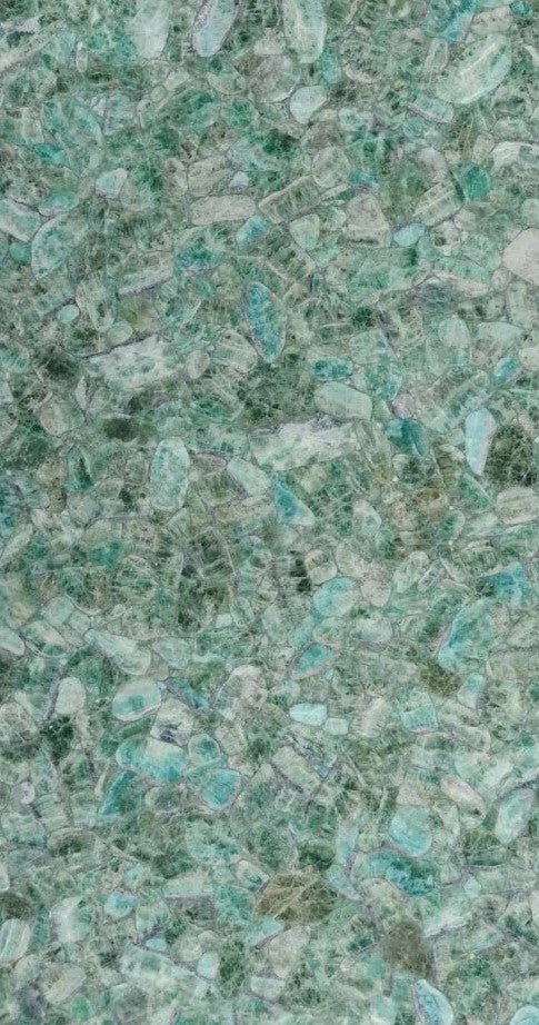 Emerald Fluorite Gemstone Zicana Boutique - Zicana Boutique - 1