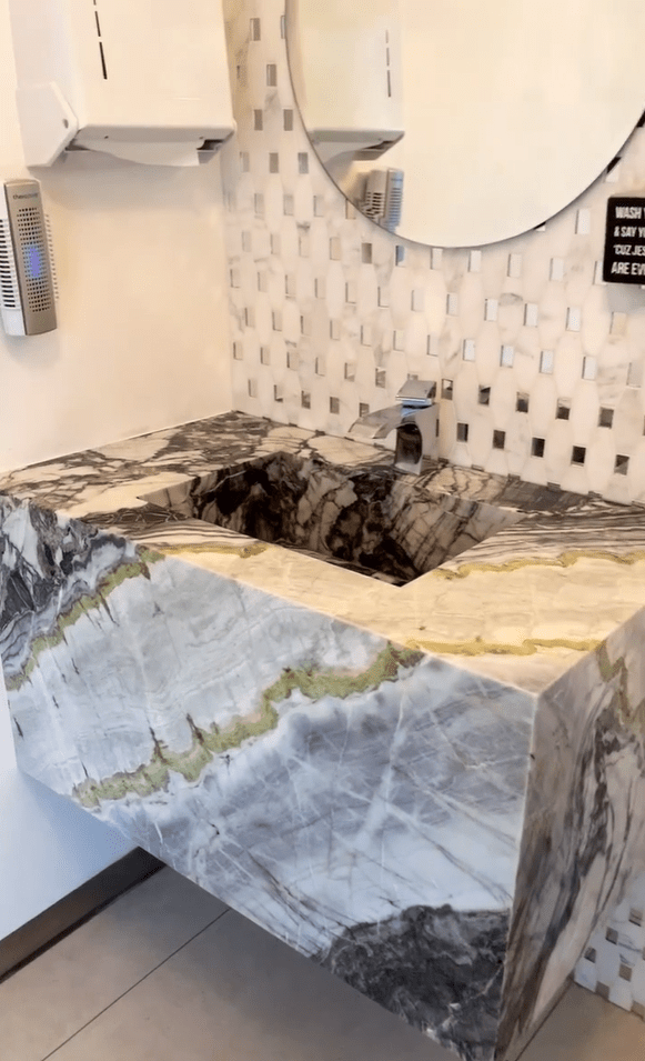 Gioia 36 Floating Sink Zicana Boutique - Zicana Boutique - 9