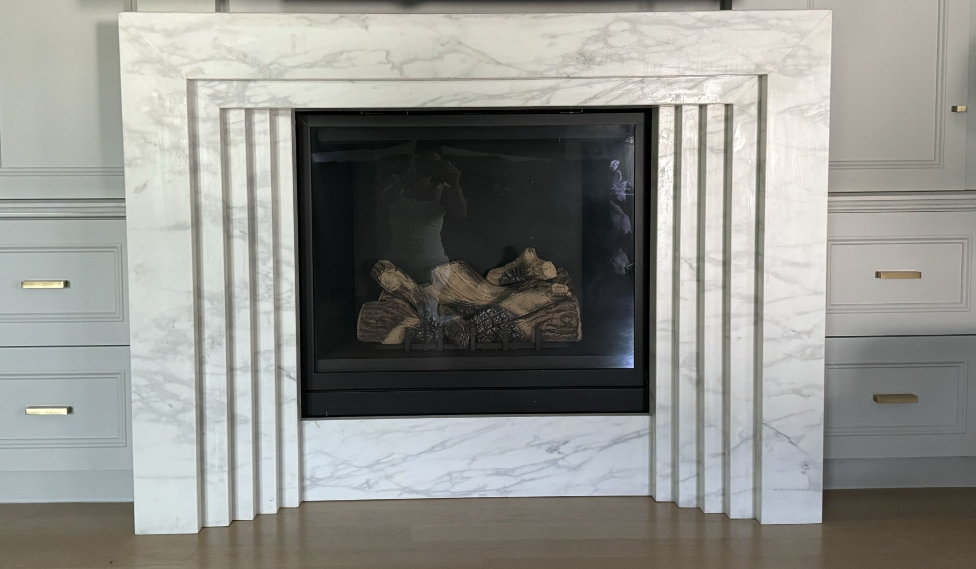 La Gabby 82 Fireplace Marble Couture - Zicana Boutique - 3