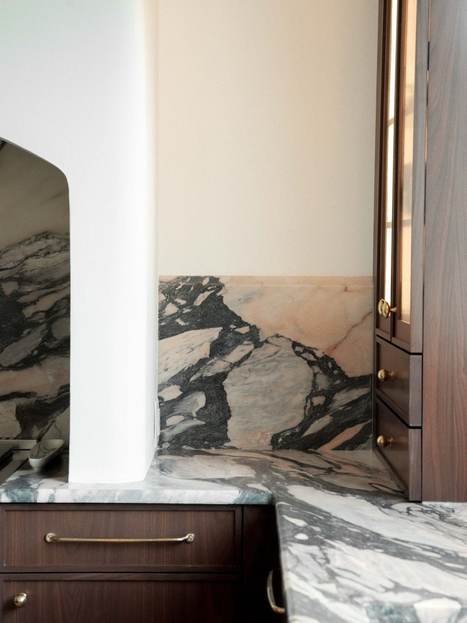 Paonazzo Brecciato Marble Marble Couture - Zicana Boutique - 6