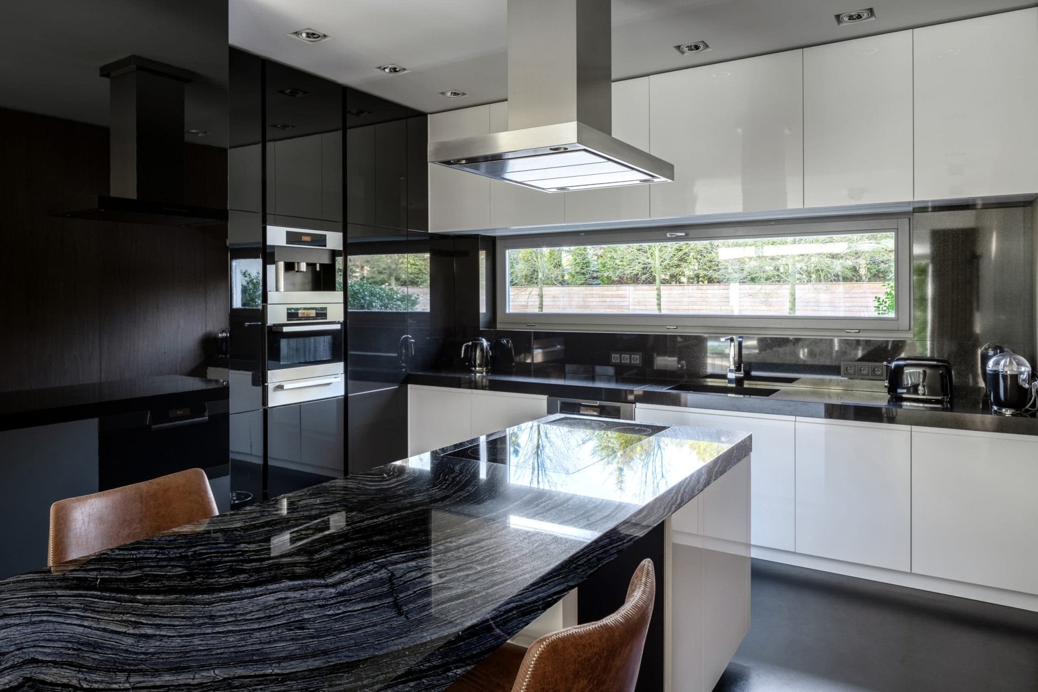 Silver Wave Marble Zicana Boutique - Zicana Boutique - 2