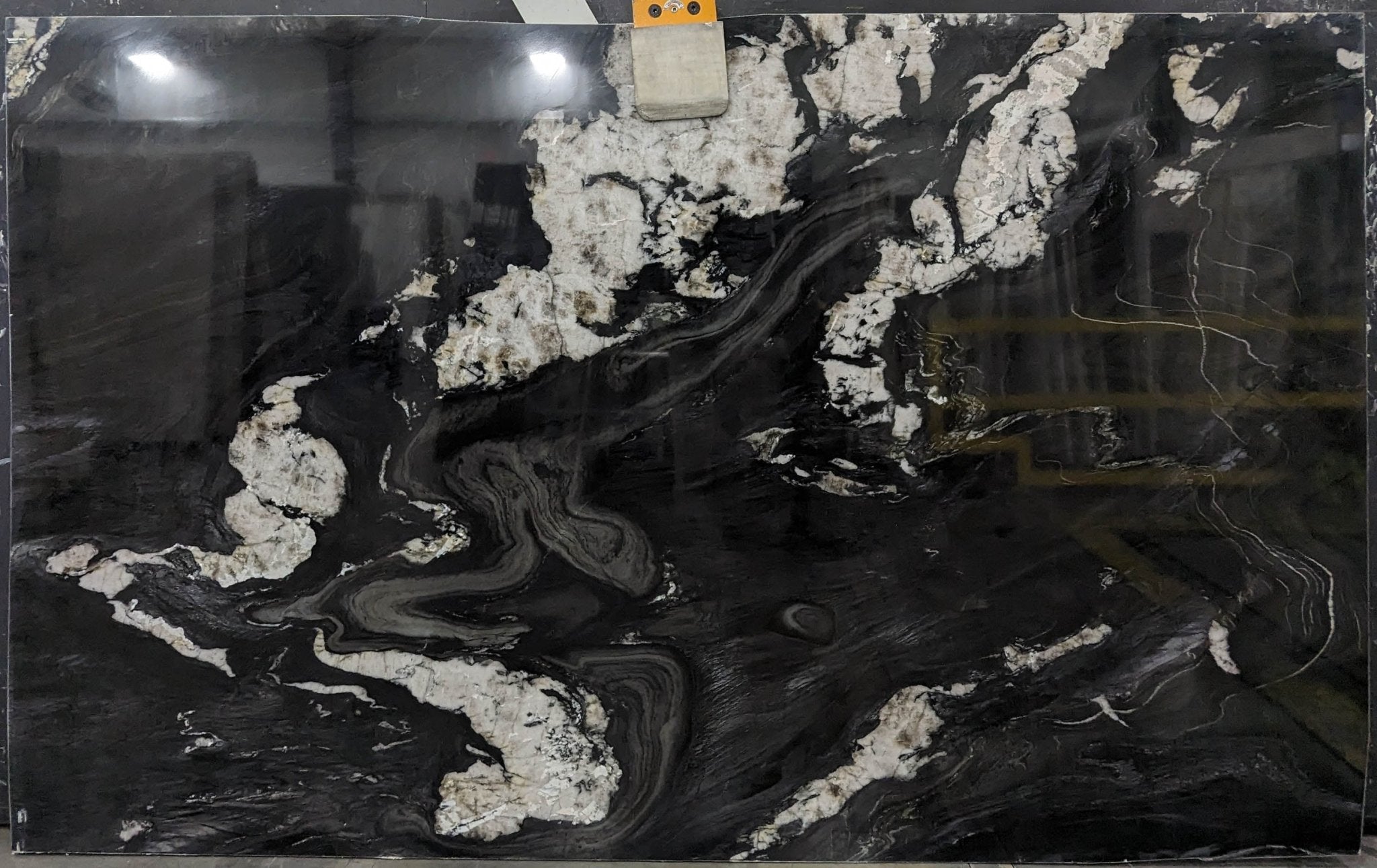 Tempest Black Quartzite Antolini - Zicana Boutique - 5