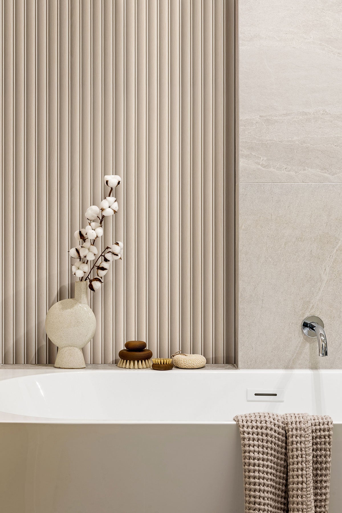 Urbanslat Maple Ceramic MSI Field Tiles 16" X 48" Fluted MSI - Zicana Boutique - 12
